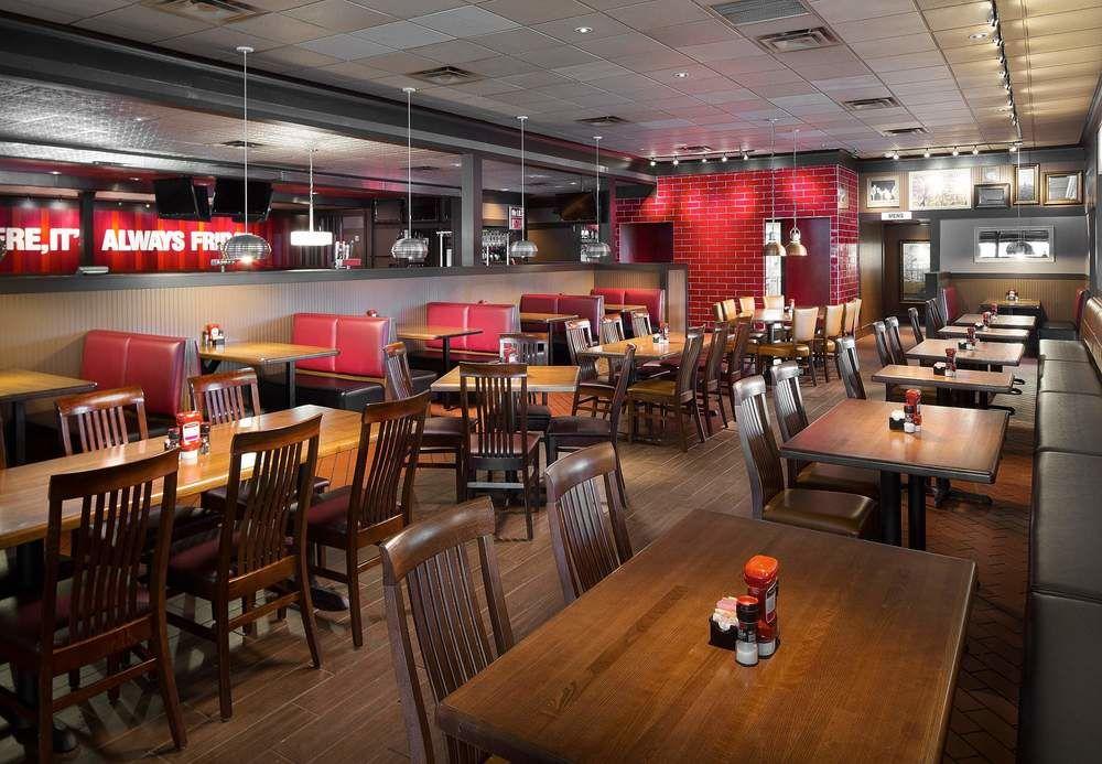 Отель Courtyard Chicago Midway Airport Bedford Park Экстерьер фото