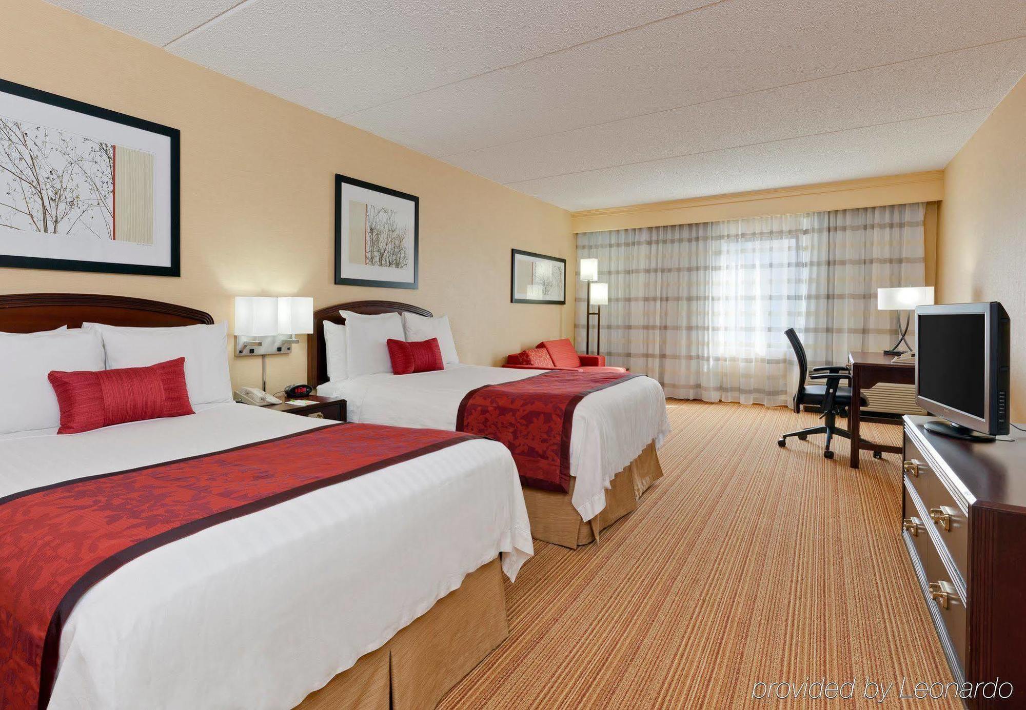 Отель Courtyard Chicago Midway Airport Bedford Park Экстерьер фото